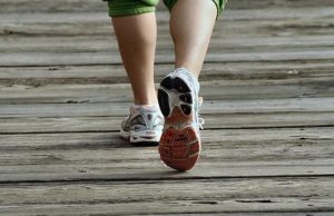 ¿Es útil caminar para bajar de peso?