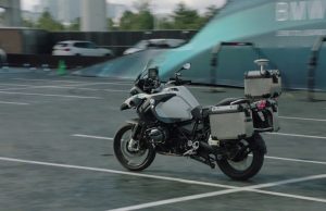 BMW presentó su motocicleta autónoma