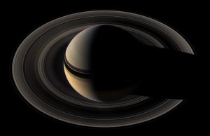 Descubren que los anillos de Saturno son más jóvenes que el planeta que rodean