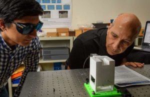 Diseñan un microscopio para usos médicos con piezas hechas en impresoras 3D