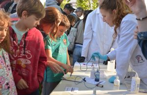 Los científicos argentinos salen a protestar por la reducción del presupuesto