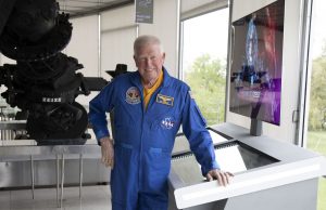 “La NASA ahora debería enfocarse en hacer una misión tripulada a Marte”