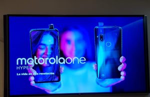 Motorola presentó su modelo 14 del año: el MotorolaOne “Hyper”, con una original cámara “selfie”