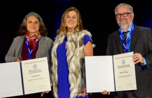 La meteoróloga Carolina Vera fue distinguida con un premio de la American Meteorological Society