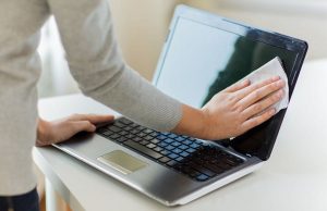 Como limpiar y desinfectar tu portátil o tu Smartphone a fondo Notebook_limpieza