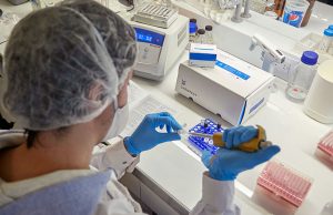 “Llevamos invertidos 500 millones de pesos en proyectos de ciencia contra el coronavirus” Investigación científica