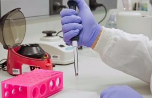 El ministerio de salud argentino confirmó 4 contagios de la variante Omicrón En todos los países se secuencia y analiza el genoma del coronavirus.