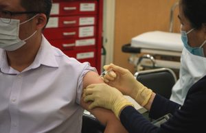 ¿Está recomendado combinar distintas vacunas anti-Covid? La OMS y la UNESCO proponen un cambio en la reglas de juego de la propiedad intellectual.