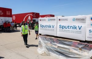 78%: es la efectividad de una única dosis de Sputnik, según un estudio Ya no habría que importarla desde Rusia. En pocos meses podría fabricarse en Argentina.