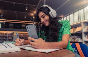 Un nuevo smartphone de Motorola, el e32, ya está disponible en Argentina Moto E32