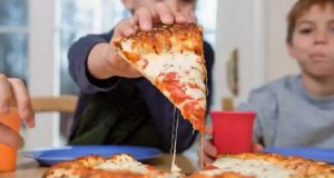 El 50 % de la energía calórica diaria de los chicos proviene de alimentos ultaprocesados.