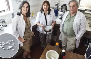 Científicos de la UBA desarrollan comprimidos terapéuticos especiales para que tomen los chicos Tripoli, Lucangioli y Buontenpo en el laboratorio de la Facultad donde desarrollan minicomprimidos de hasta 3 milímetros de espesor y 30 miligramos de peso. E.Pages