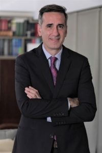 Dr Alejandro Cané, profesional que lidera la división de Asuntos Médicos y Científicos de Vacunas y Antivirales en el laboratorio Pfizer.