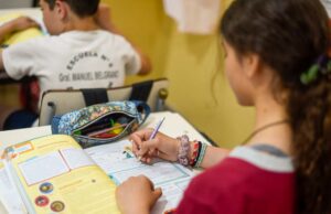 Cuales son las propuestas de los especialistas para dejar atrás el “apagón educativo” que la pandemia nos dejó En las Puebas Pisa 2022 participaron 12 mil estudiantes argentinos de todo el país.