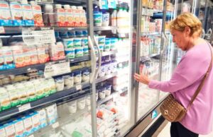 En Argentina los consumos de lácteos per cápita son el 50% de lo indicado Elección. Por precio o por desconocimiento se toma poca leche.