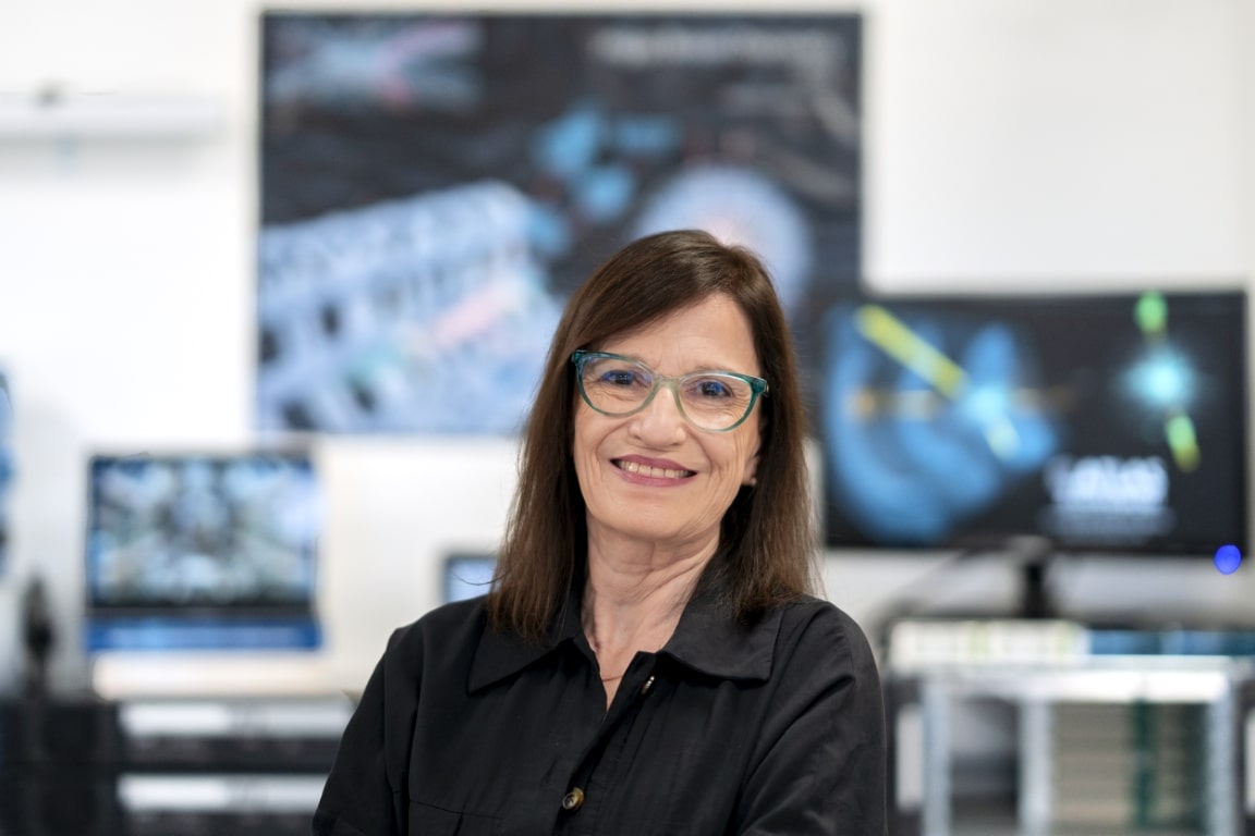 APS_MOD_DSC00031 1 (Mediano)-min MARIA TERESA DOVA. La física argentina recibió uno de los máximos galardones de la ciencia. | GZA: Loreal / Unesco