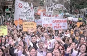 En menos de un día se juntaron 170 mil firmas en apoyo del Garrahan En el último año sus salarios perdieron un 53% de poder adquisitivo.