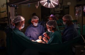 Nació la primera bebé operada dentro del útero materno en el Hospital Garrahan Mielomeningocele: en Argentina se presenta en alrededor de 1 cada 1.500 recién nacidos. | GZA: Hospital Garrahan