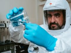 Un laboratorio confirmó una inversión de US$ 60 millones para ampliar su planta de fabricación de medicamentos Desde San Juan la compañía hoy produce unas 50 millones de unidades de medicamentos cada año. | GZA: Entrevistados