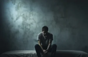 El suicidio ya es la tercera causa de muerte entre jóvenes de 15 a 29 años LZA. En Argentina, entre abril de 2023 y abril de 2025, se notificaron 15.807 intentos de suicidio. | Freepik