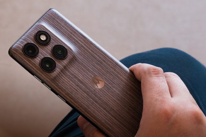 edge-60-pro-walnut.-lifestylejpg