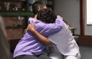 Un estudio del Ministerio de Salud encontró que Argentina registra casi 24 intentos de suicidio por día PREVENCIÓN. A la hora de prevenir, se recomienda prestar especial atención a los adolescentes y adultos mayores. | Freepik.com